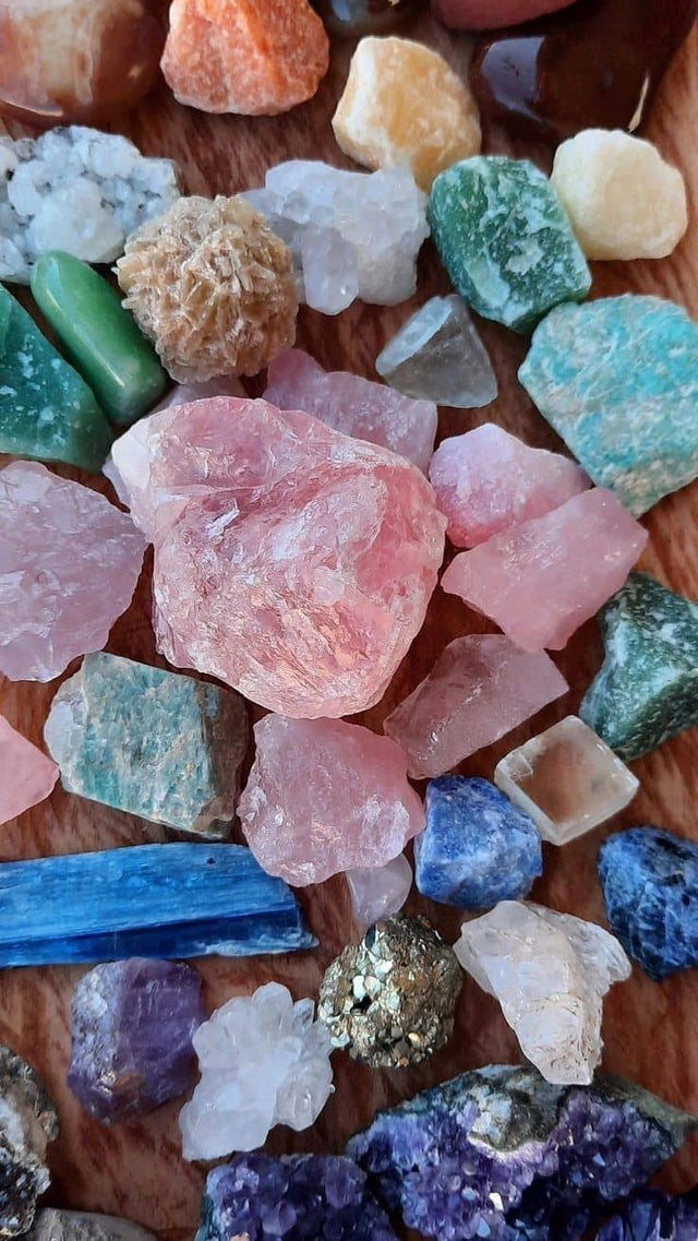 Lithothérapie : La Puissance des Pierres Naturelles - NEIJE