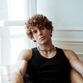 Collier en perles baroques noires pour homme de la marque NEIJE